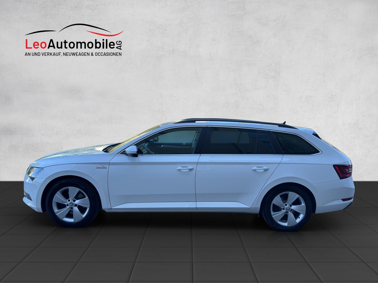 SKODA Superb Combi 2.0 TDi Ambition DSG, Diesel, Occasion / Utilisé, Automatique - 2