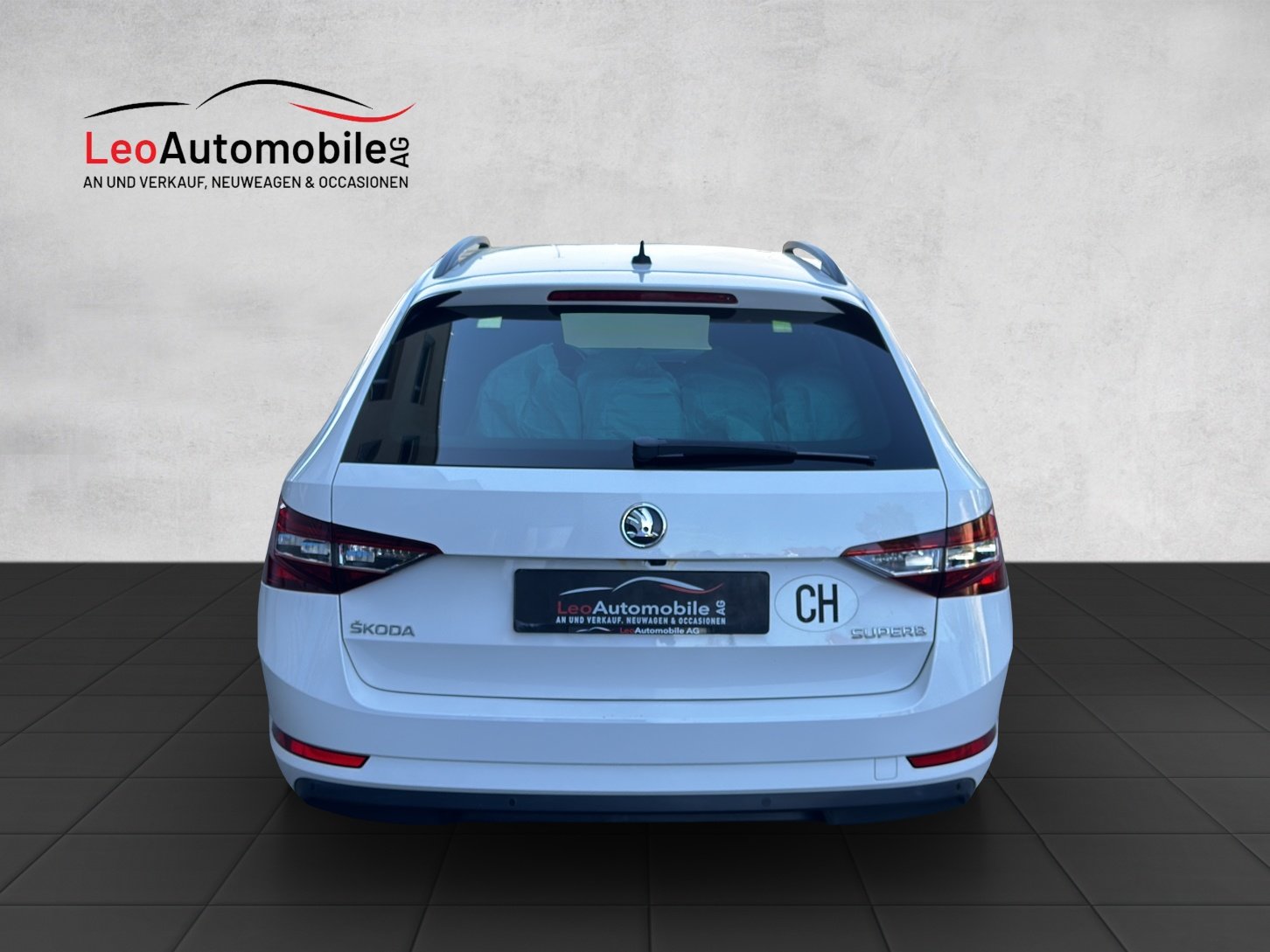 SKODA Superb Combi 2.0 TDi Ambition DSG, Diesel, Occasion / Utilisé, Automatique - 4