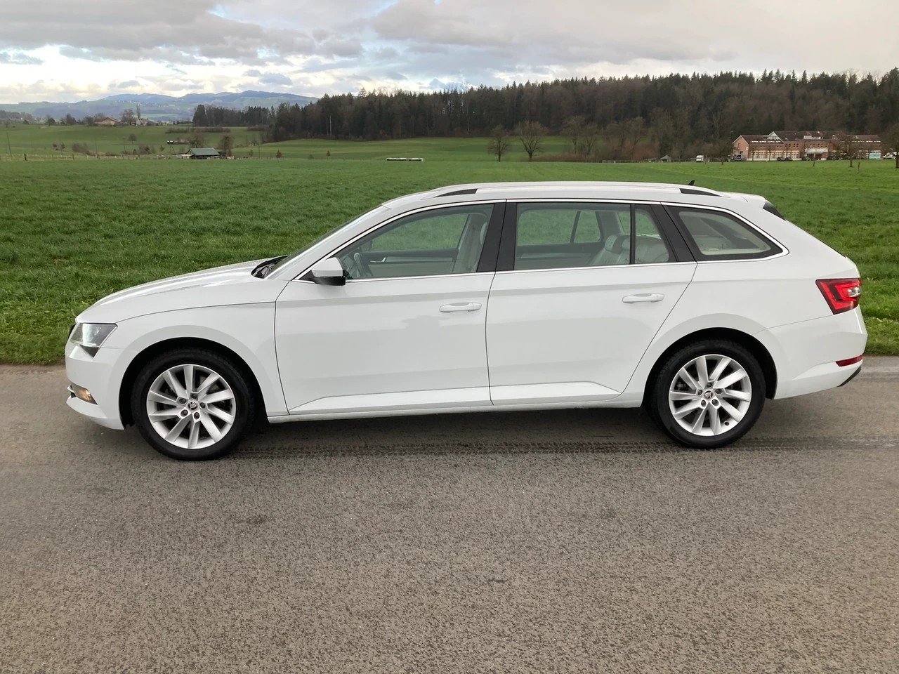 SKODA Superb Combi 2.0 TDi Style 4x4 DSG, Diesel, Occasioni / Usate, Automatico - 5