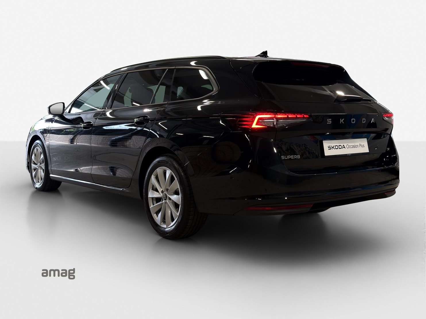 SKODA Superb iV Selection, Voll-Hybrid Benzin/Elektro, Occasion / Gebraucht, Automatik - 3