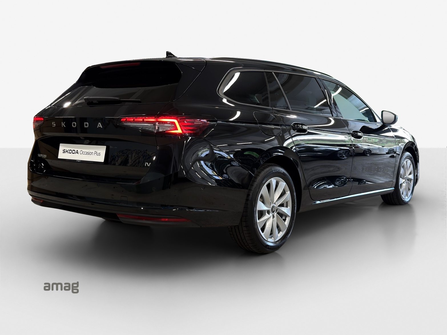 SKODA Superb iV Selection, Voll-Hybrid Benzin/Elektro, Occasion / Gebraucht, Automatik - 5