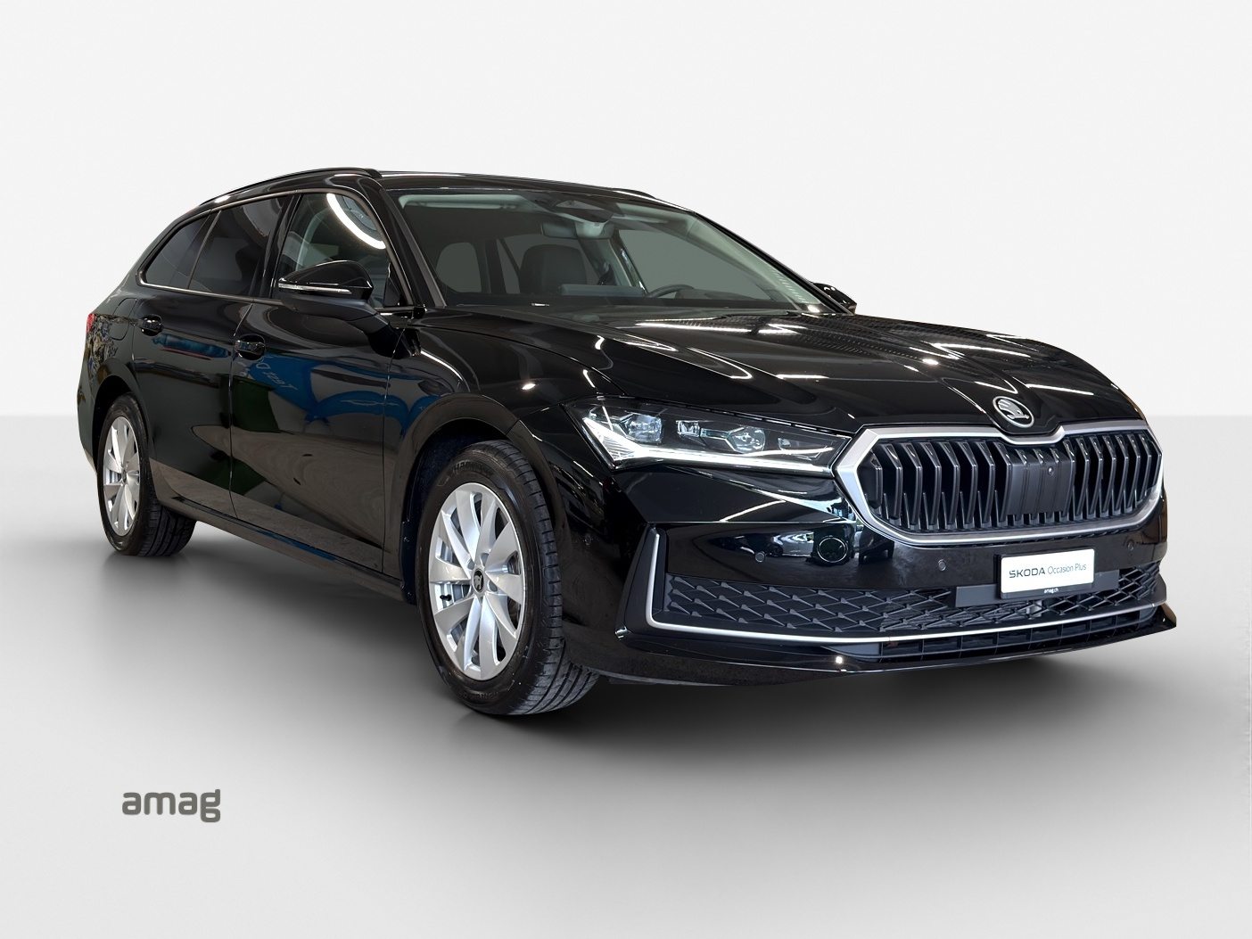SKODA Superb iV Selection, Voll-Hybrid Benzin/Elektro, Occasion / Gebraucht, Automatik - 6