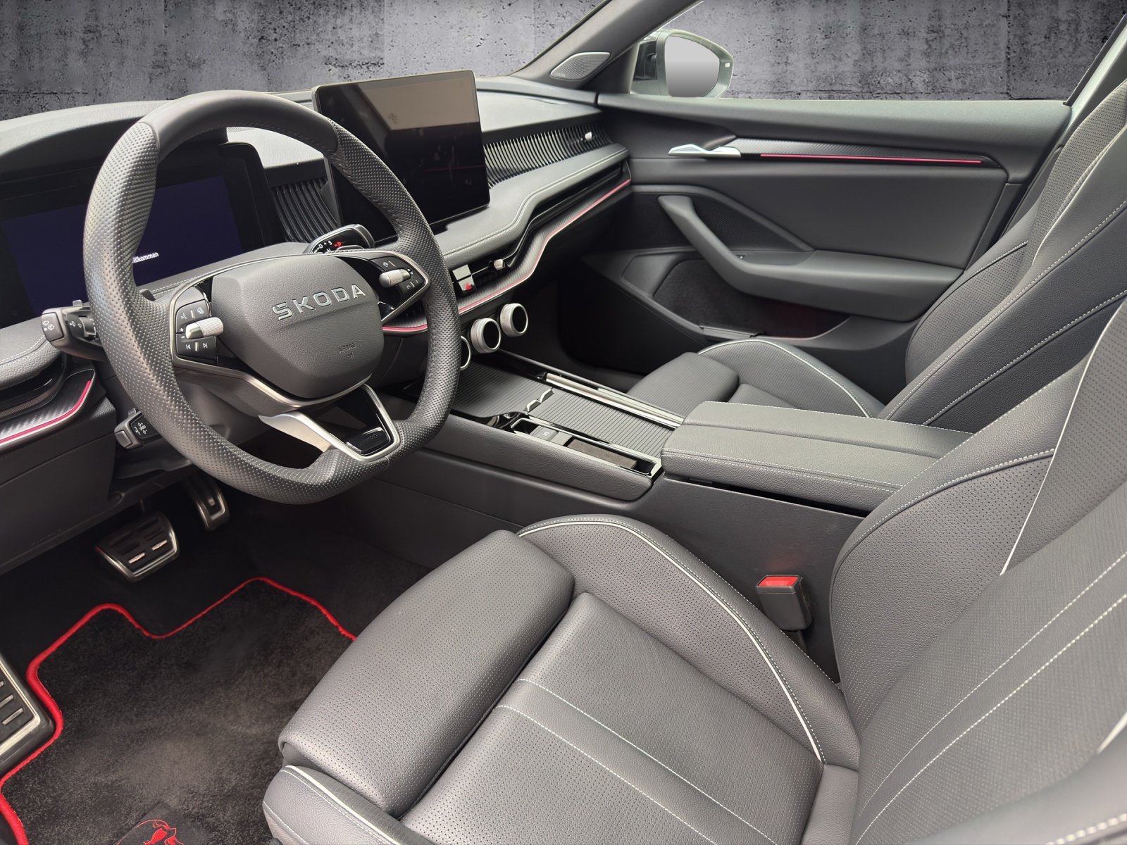 SKODA Superb Combi 2.0 TSI Sportline 4x4 DSG *CH Fahrzeug /, Benzin, Occasion / Gebraucht, Automatik - 7