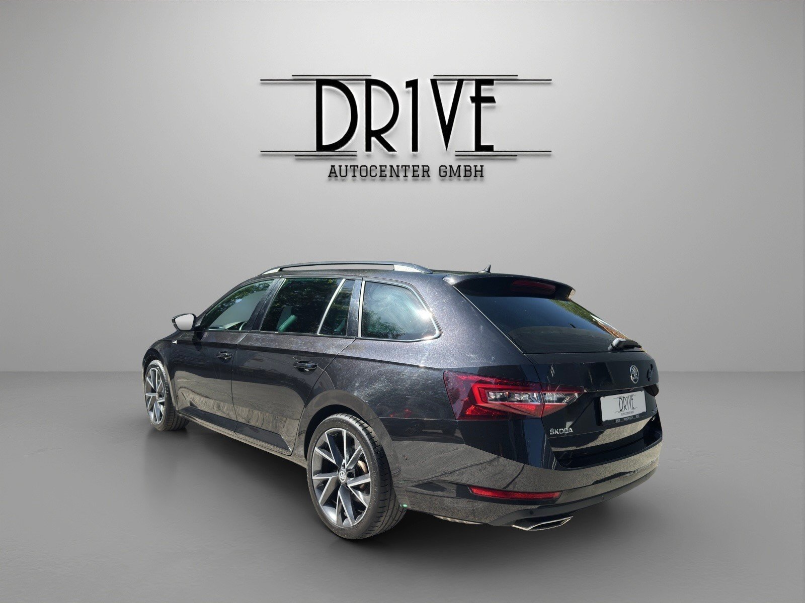 SKODA Superb Combi 2.0 TSI Sport Line DSG 4x4, Benzin, Occasion / Gebraucht, Automatik - 7