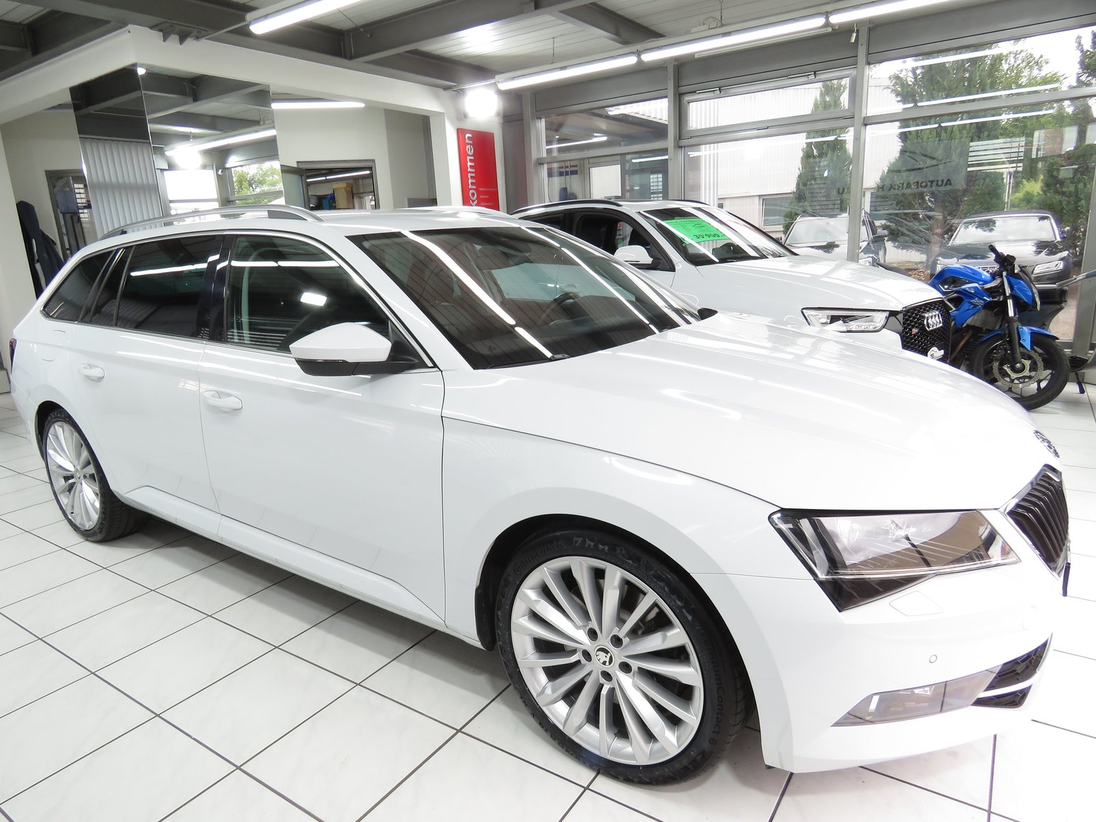 SKODA Superb Combi 2.0 TSI Style DSG 4x4, Essence, Occasion / Utilisé, Automatique - 3