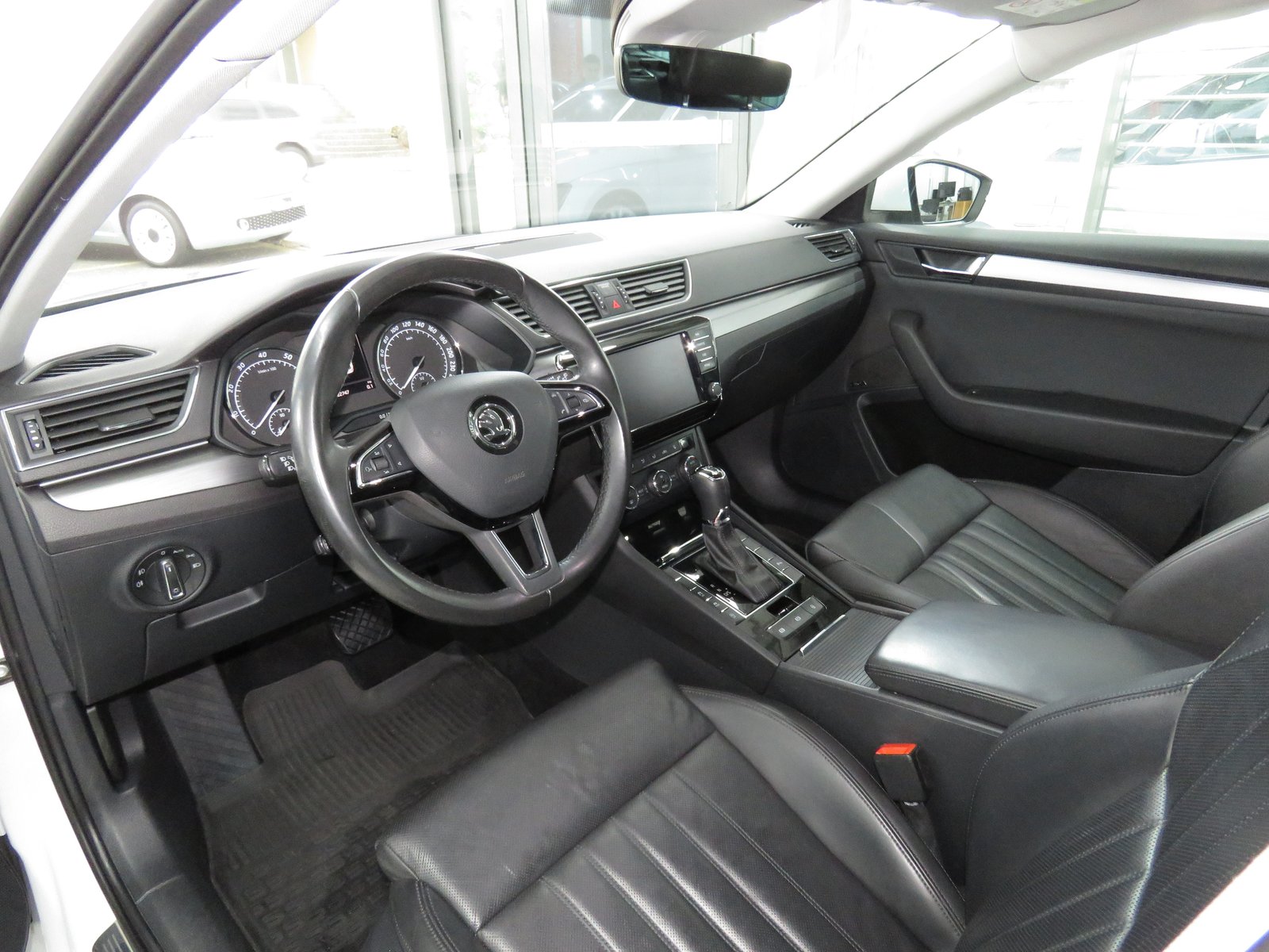 SKODA Superb Combi 2.0 TSI Style DSG 4x4, Essence, Occasion / Utilisé, Automatique - 7