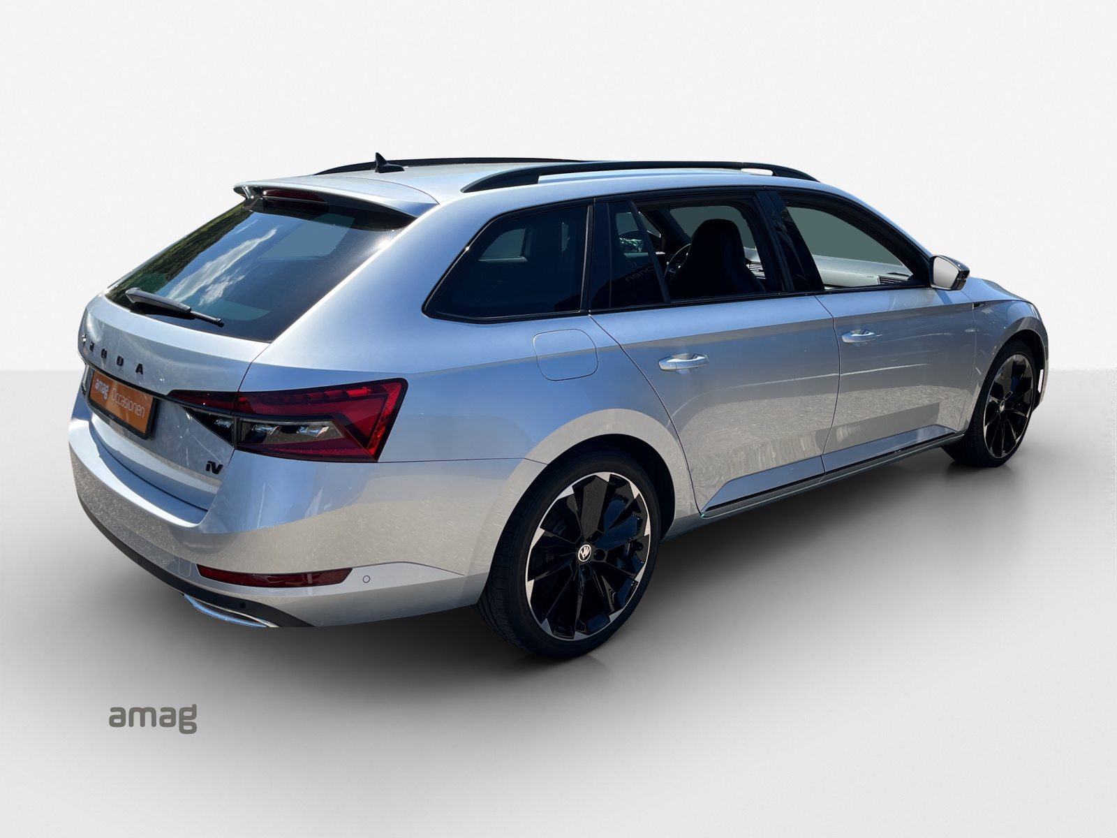 SKODA SUPERB SportLine Plug-In-Hybrid, Voll-Hybrid Benzin/Elektro, Occasion / Gebraucht, Automatik - 5