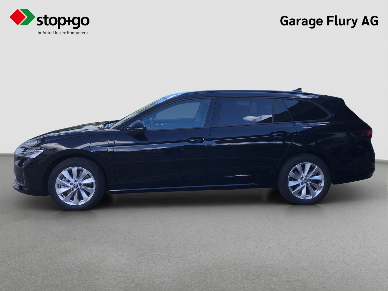 SKODA Superb Combi 1.5 TSI PHEV Selection DSG, Plug-in-Hybrid Petrol/Electric, Second hand / Used, Automatic - 3