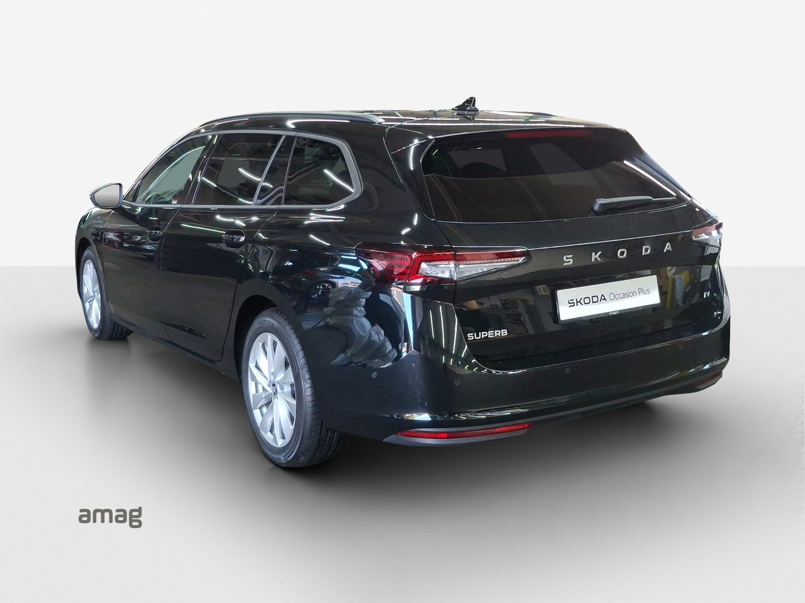 SKODA Superb iV Selection, Hybride Intégral Essence/Électricité, Occasion / Utilisé, Automatique - 4