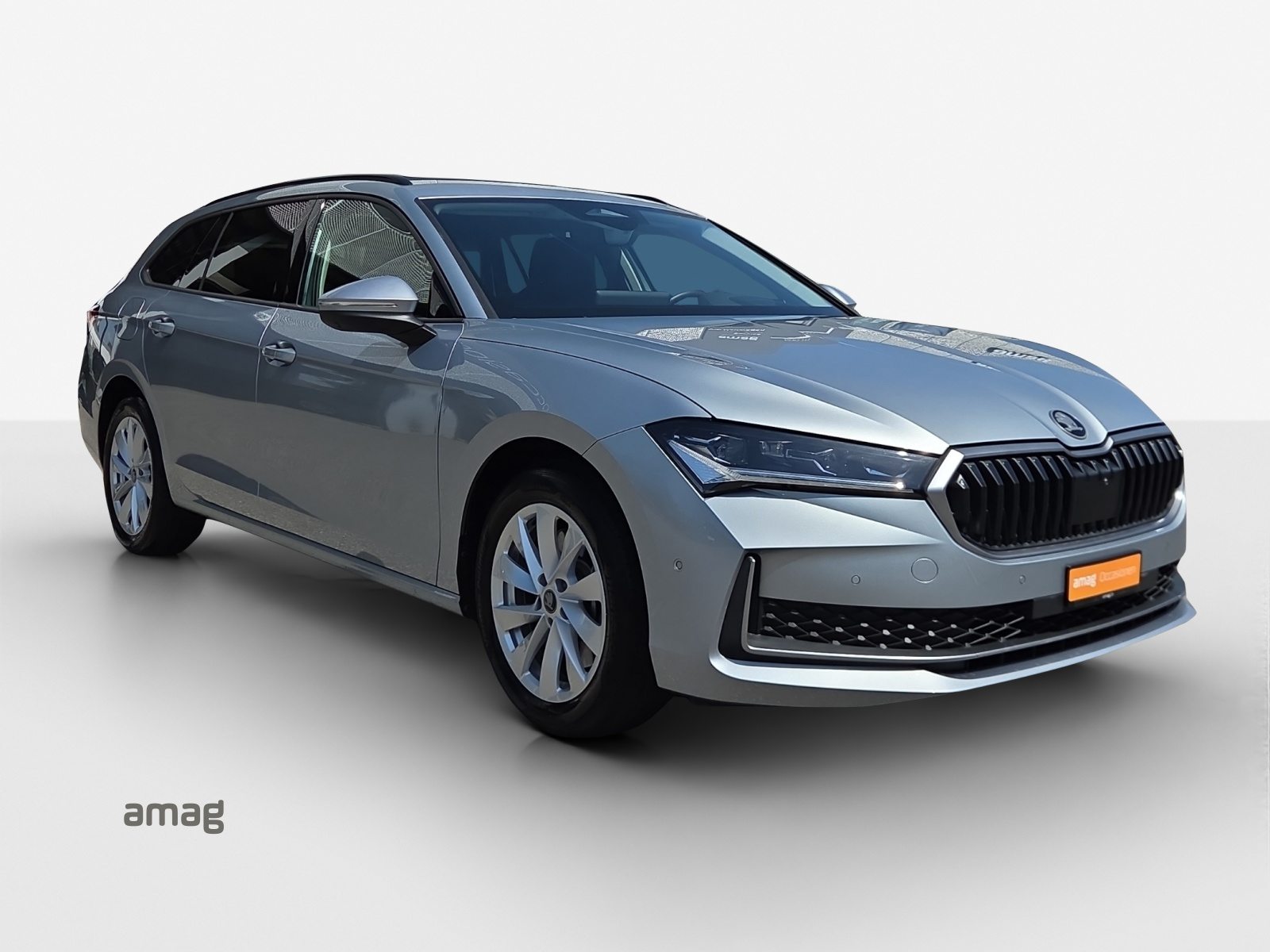 SKODA Superb iV Selection, Full-Hybrid Petrol/Electric, Second hand / Used, Automatic - 6