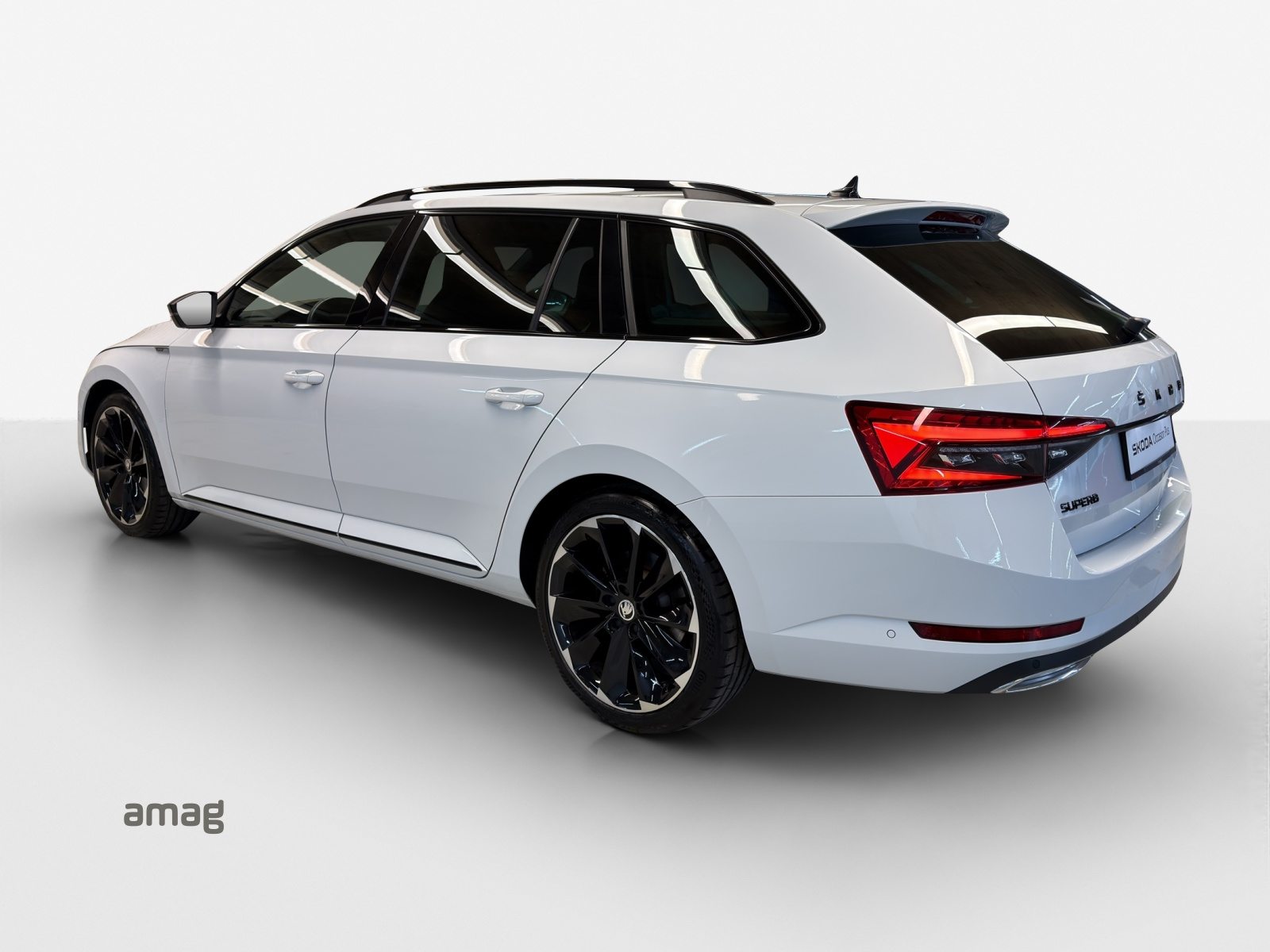 SKODA SUPERB iV SportLine Plug-In-Hybrid, Voll-Hybrid Benzin/Elektro, Occasion / Gebraucht, Automatik - 3