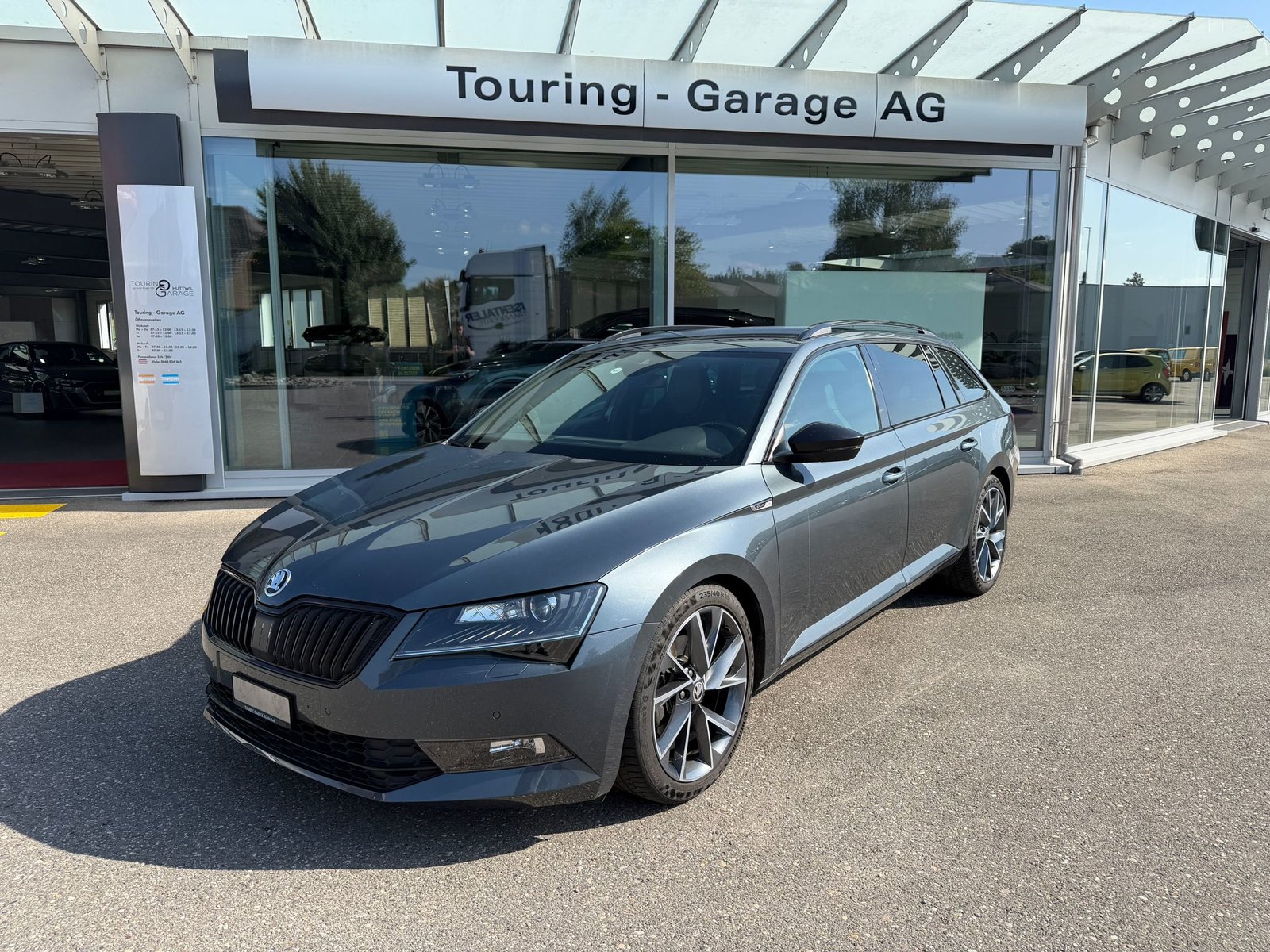 SKODA Superb Combi 2.0 TDi Sport Line 4x4 DSG