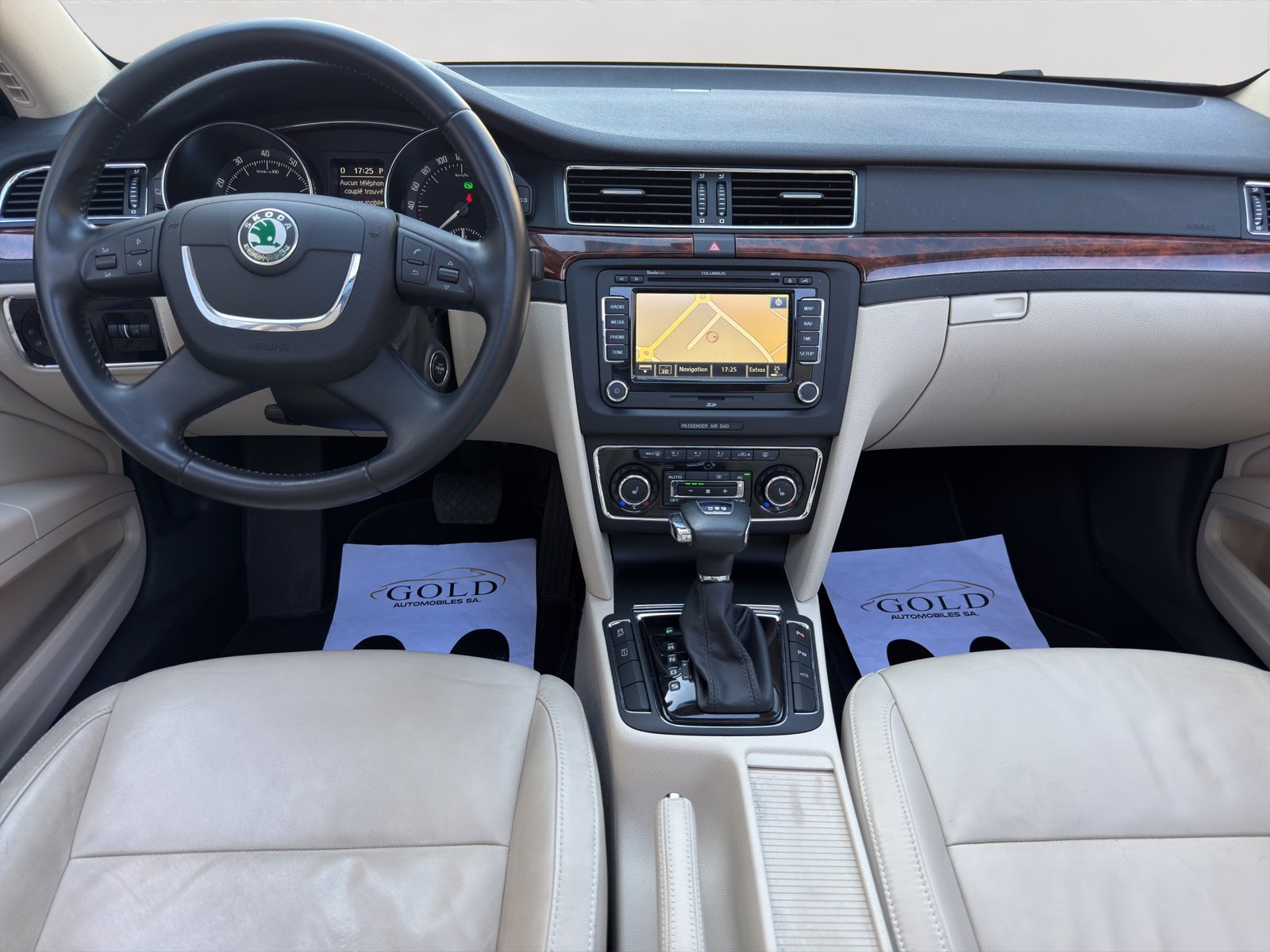 SKODA Superb Combi 1.8 TSI Elegance DSG, Benzin, Occasion / Gebraucht, Automatik - 3