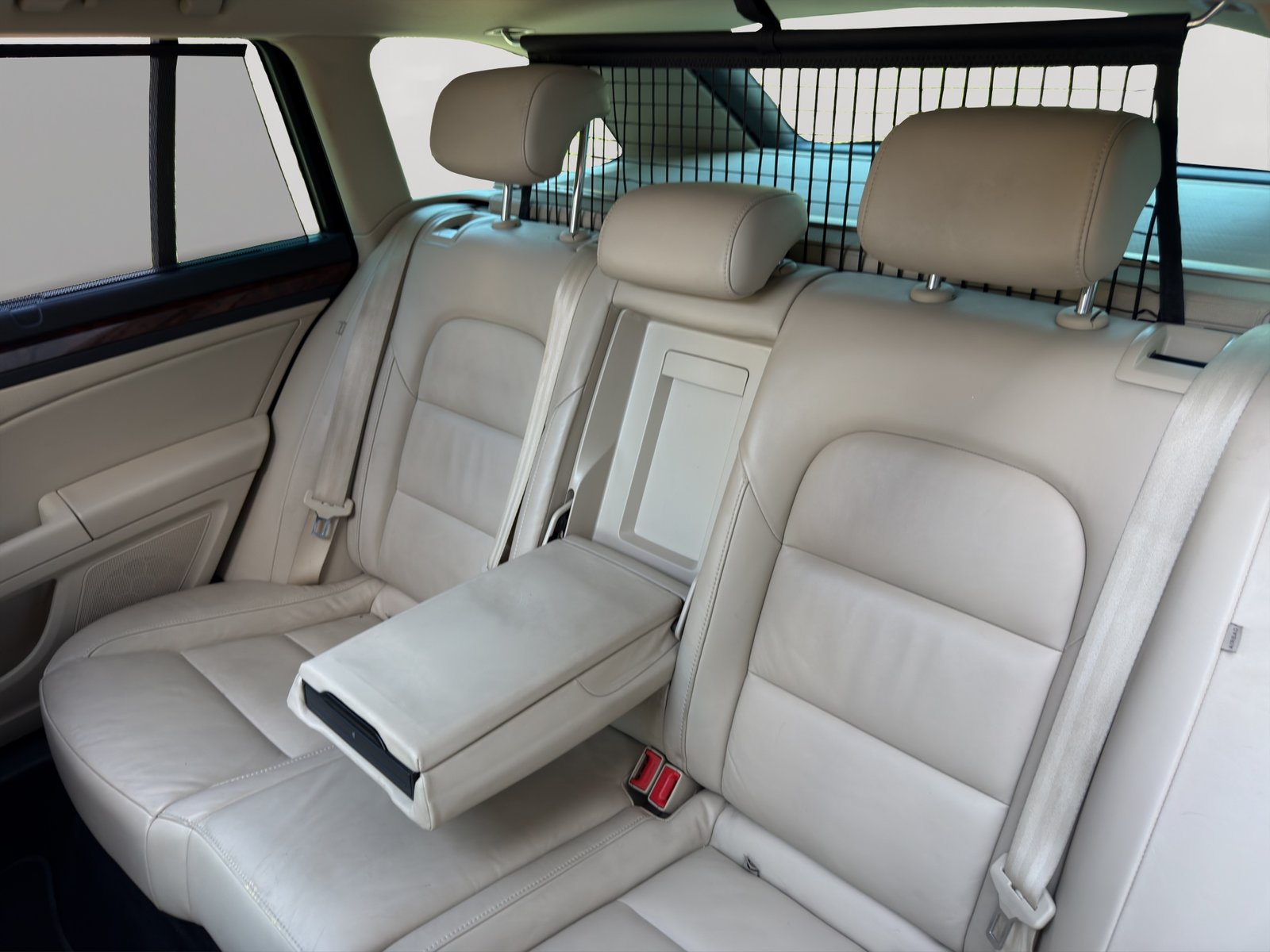 SKODA Superb Combi 1.8 TSI Elegance DSG, Benzin, Occasion / Gebraucht, Automatik - 4