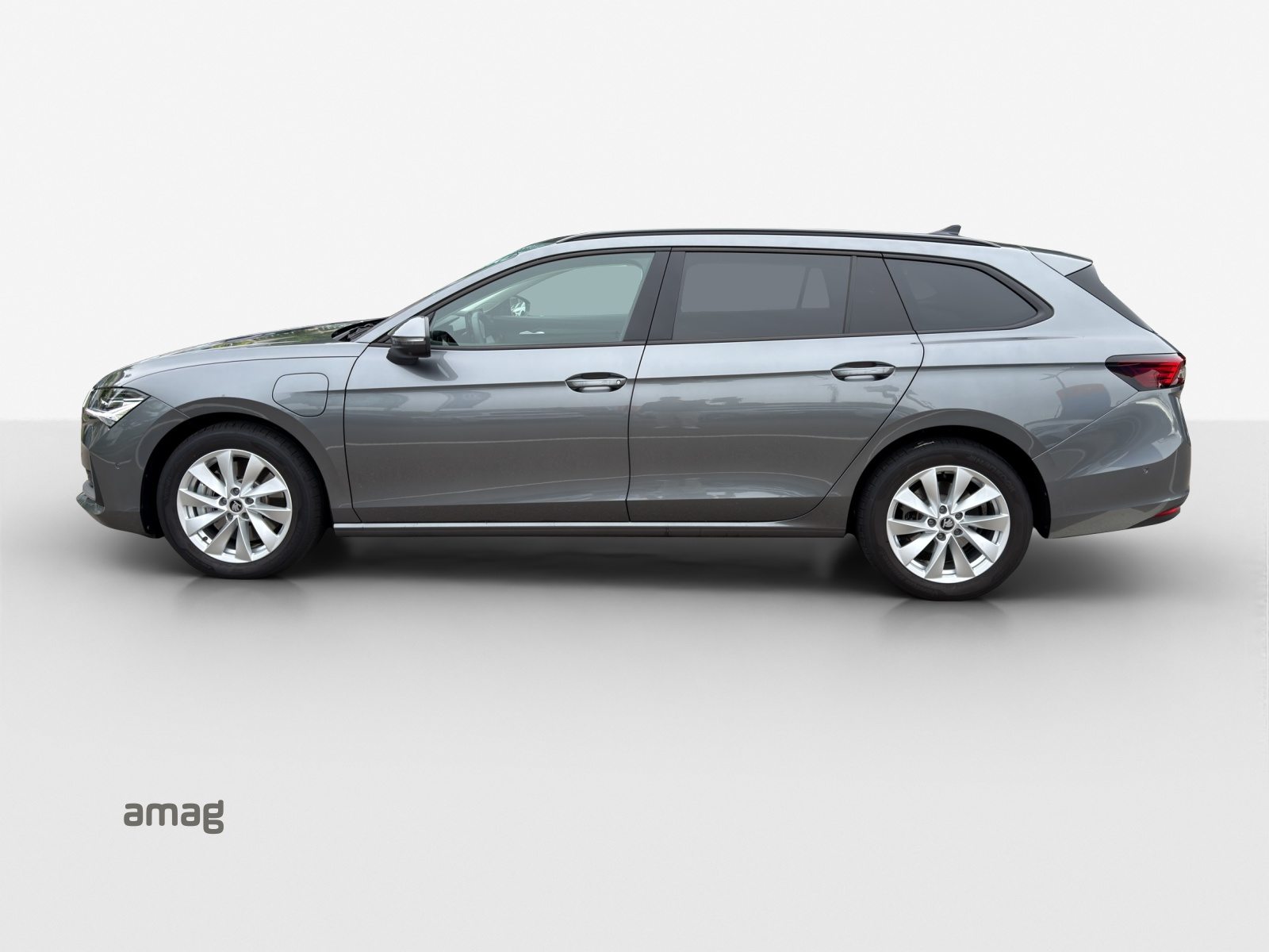 SKODA Superb iV Selection, Voll-Hybrid Benzin/Elektro, Occasion / Gebraucht, Automatik - 2