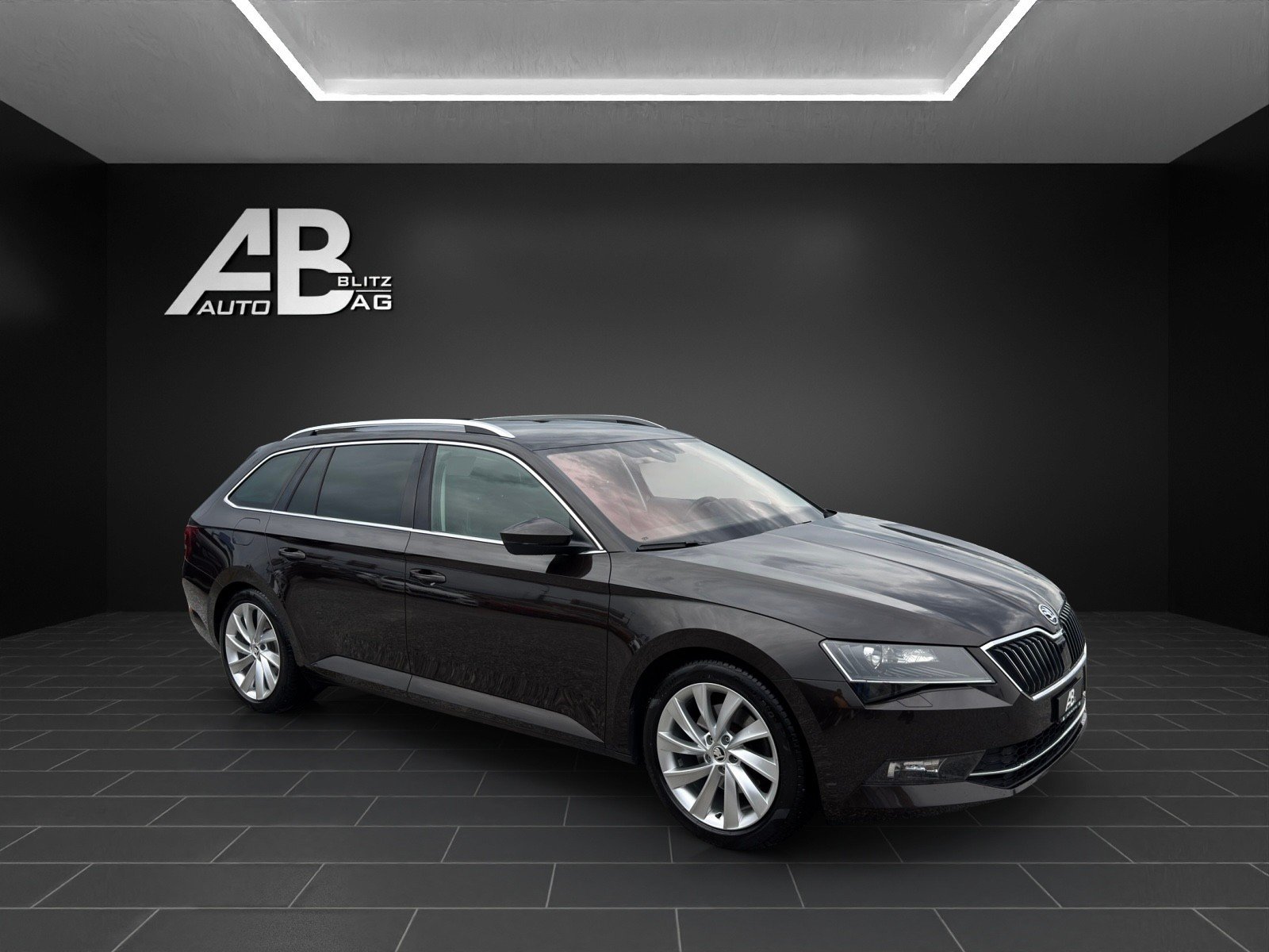 SKODA Superb Combi 2.0 TDi Style 4x4 DSG mit 190 PS, Diesel, Occasion / Gebraucht, Automatik - 6