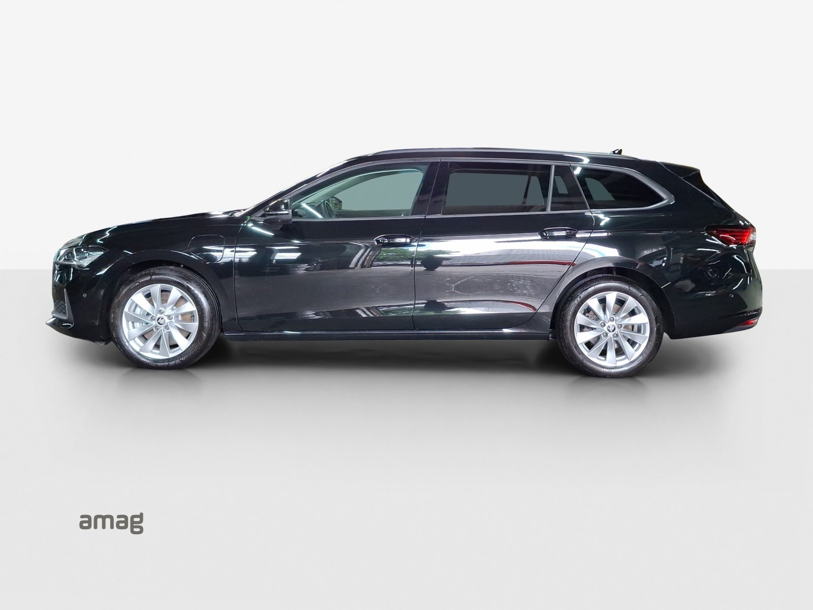 SKODA Superb iV Selection, Hybride Intégral Essence/Électricité, Occasion / Utilisé, Automatique - 2