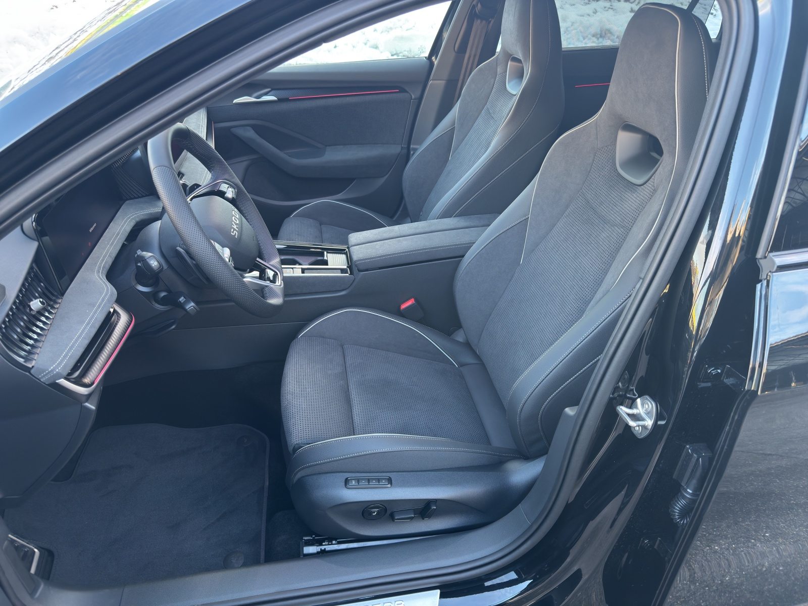 SKODA Superb Sportline, Essence, Occasion / Utilisé, Automatique - 6