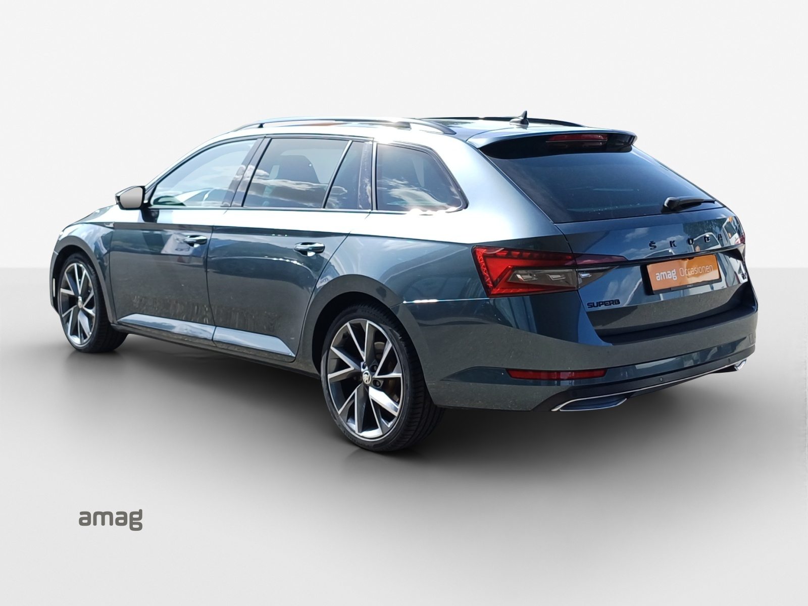 SKODA SUPERB SportLine Plug-In-Hybrid, Full-Hybrid Petrol/Electric, Second hand / Used, Automatic - 3