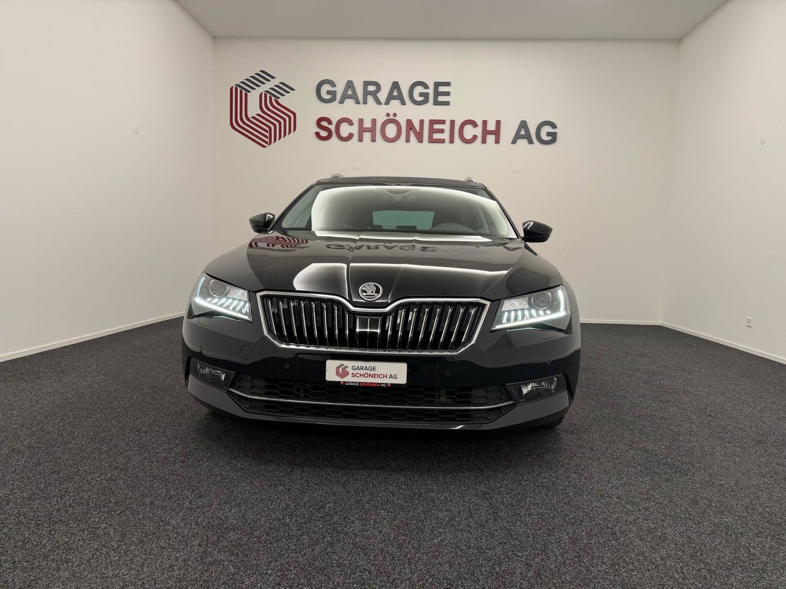 SKODA Superb Combi 2.0 TDI 190 Style 4x4 DSG, Diesel, Second hand / Used, Automatic - 2