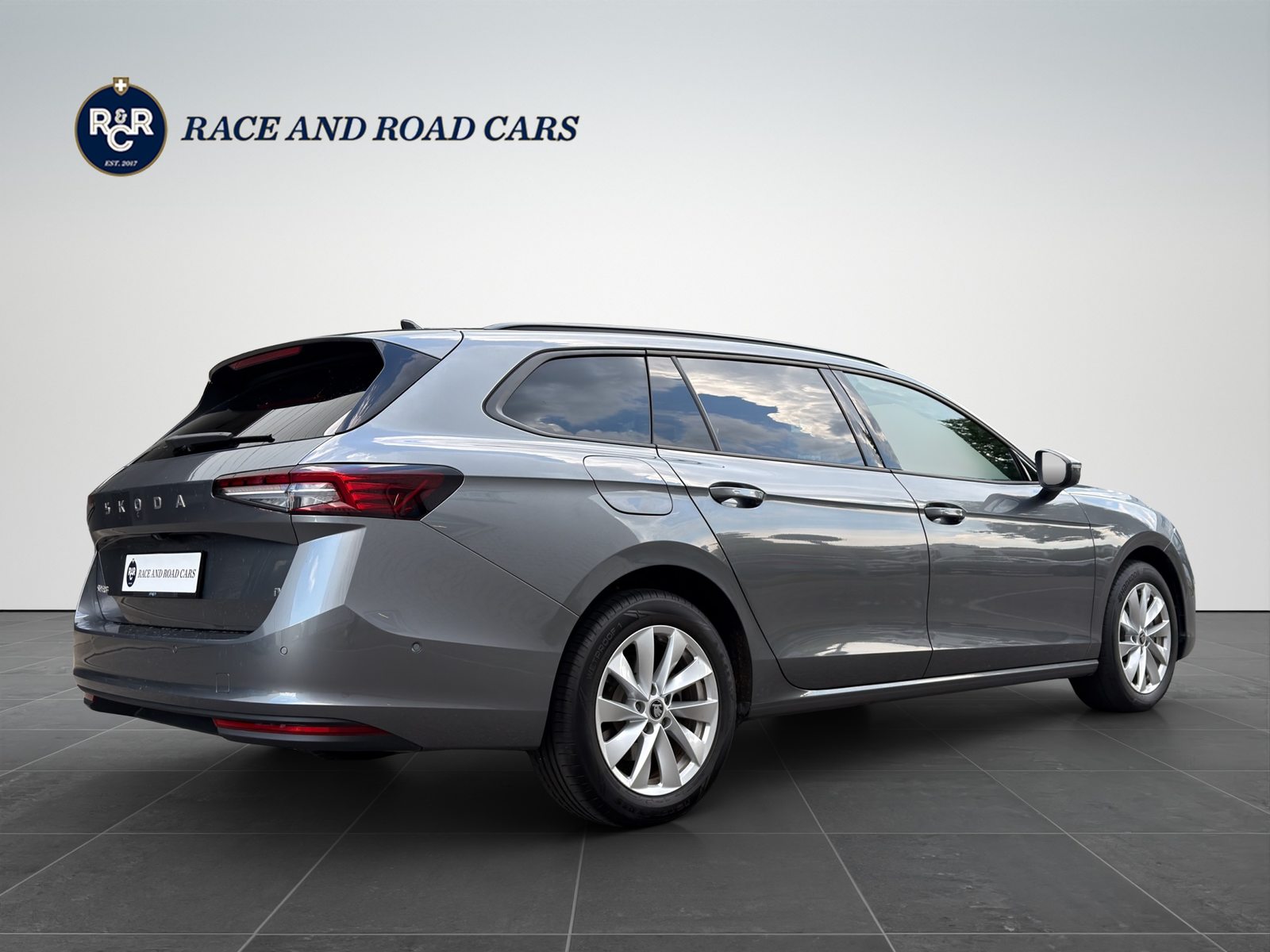 SKODA Superb Combi 1.5 TSI PHEV Selection DSG, Plug-in-Hybrid Benzin/Elektro, Occasion / Gebraucht, Automatik - 5