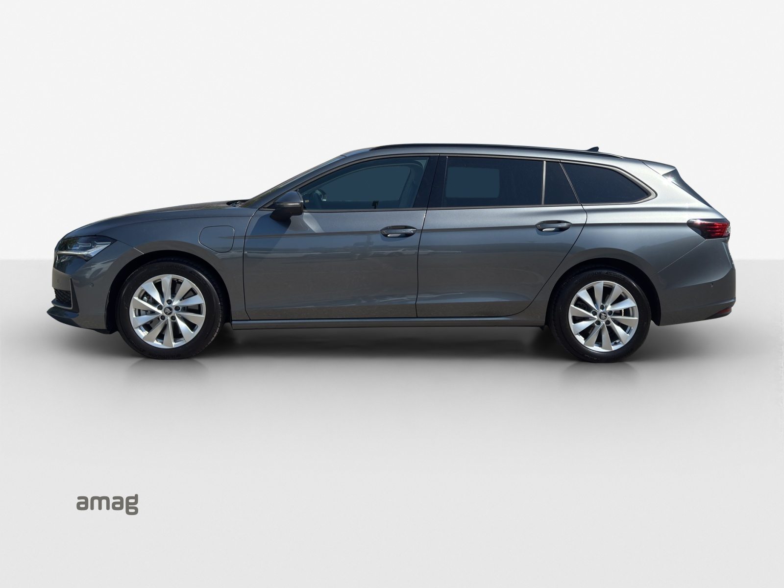 SKODA Superb iV Selection, Voll-Hybrid Benzin/Elektro, Occasion / Gebraucht, Automatik - 2