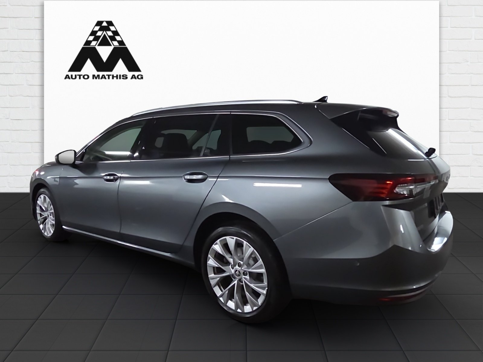 SKODA Superb Combi 2.0 TDi LK 4x4 DSG, Diesel, Second hand / Used, Automatic - 4