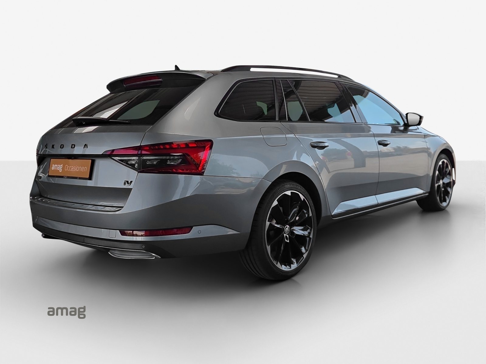 SKODA SUPERB SportLine Plug-In-Hybrid, Full-Hybrid Petrol/Electric, Second hand / Used, Automatic - 5