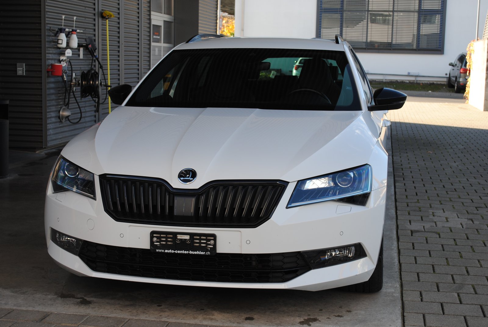 SKODA Superb Combi 2.0 TDi SportLine+ 4x4 DSG, Diesel, Occasion / Gebraucht, Automatik - 2