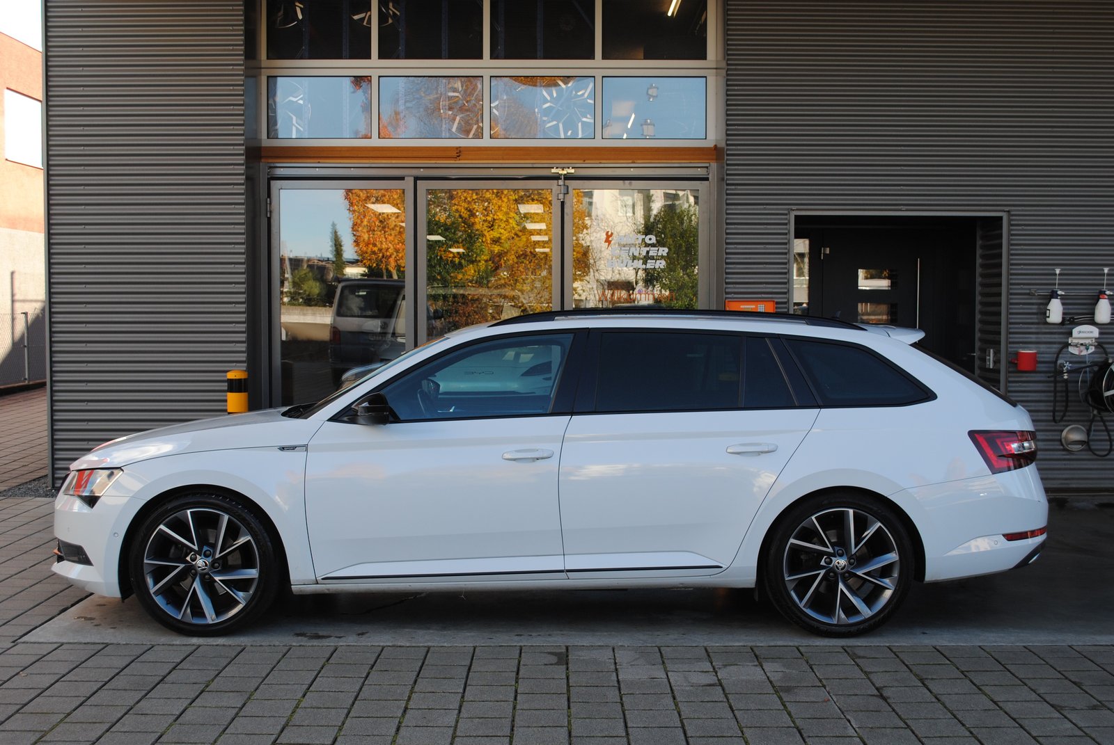 SKODA Superb Combi 2.0 TDi SportLine+ 4x4 DSG, Diesel, Occasion / Gebraucht, Automatik - 5