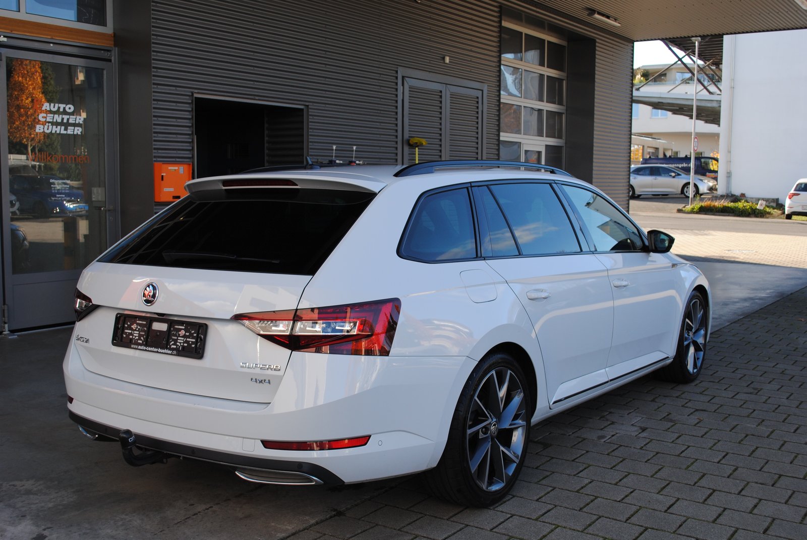 SKODA Superb Combi 2.0 TDi SportLine+ 4x4 DSG, Diesel, Occasion / Gebraucht, Automatik - 6