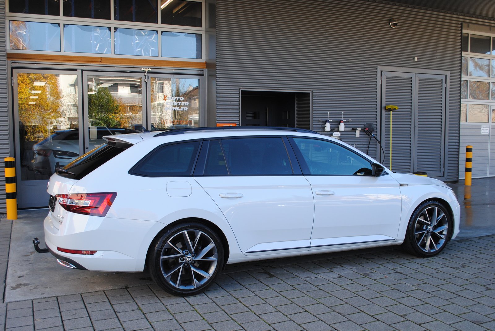 SKODA Superb Combi 2.0 TDi SportLine+ 4x4 DSG, Diesel, Occasion / Gebraucht, Automatik - 7
