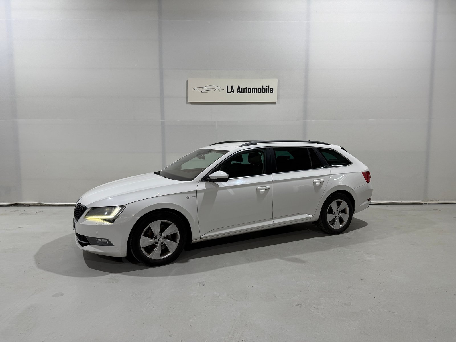 SKODA Superb Combi 2.0 TDi Ambition 4x4 DSG, Diesel, Occasion / Gebraucht, Automatik - 2