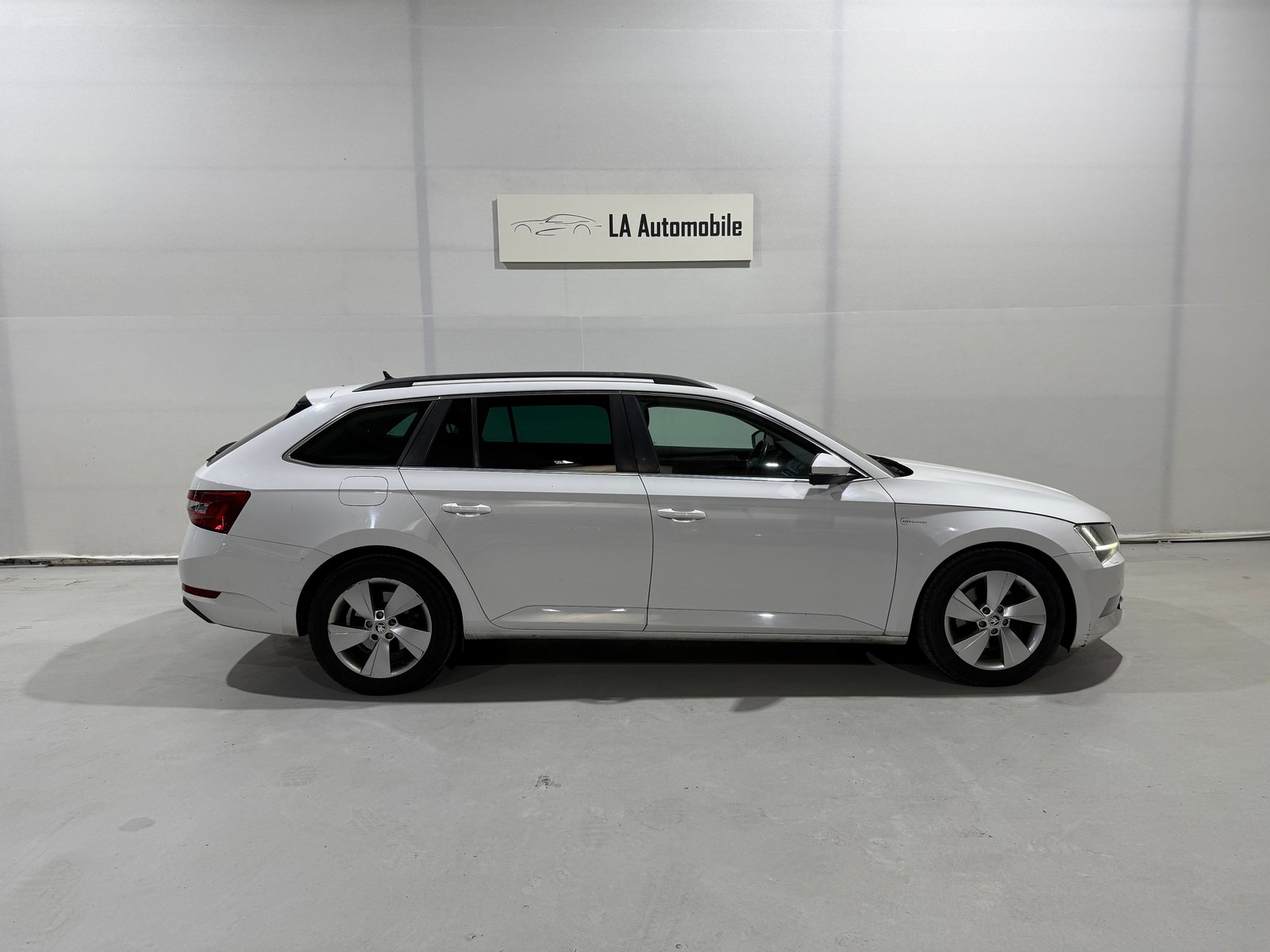 SKODA Superb Combi 2.0 TDi Ambition 4x4 DSG, Diesel, Occasion / Gebraucht, Automatik - 6