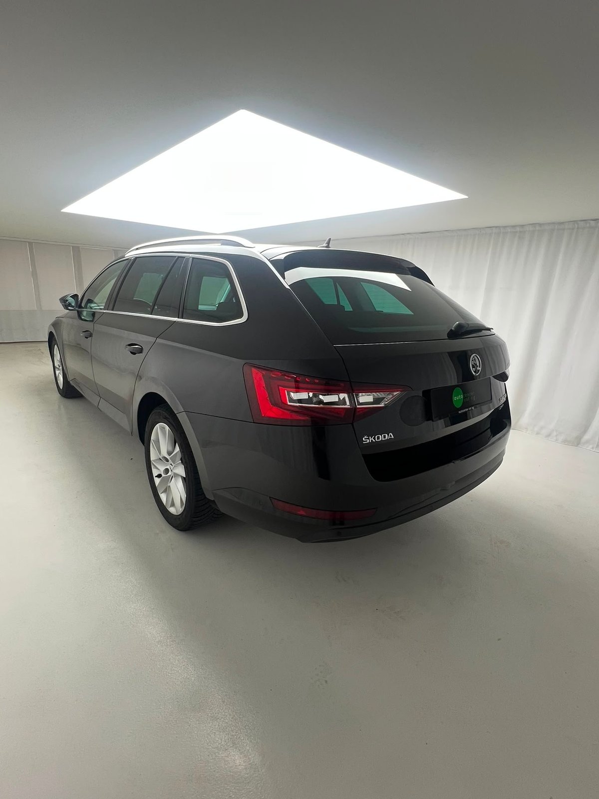 SKODA Superb Combi 2.0 TDi Style 4x4 DSG, Diesel, Second hand / Used, Automatic - 4