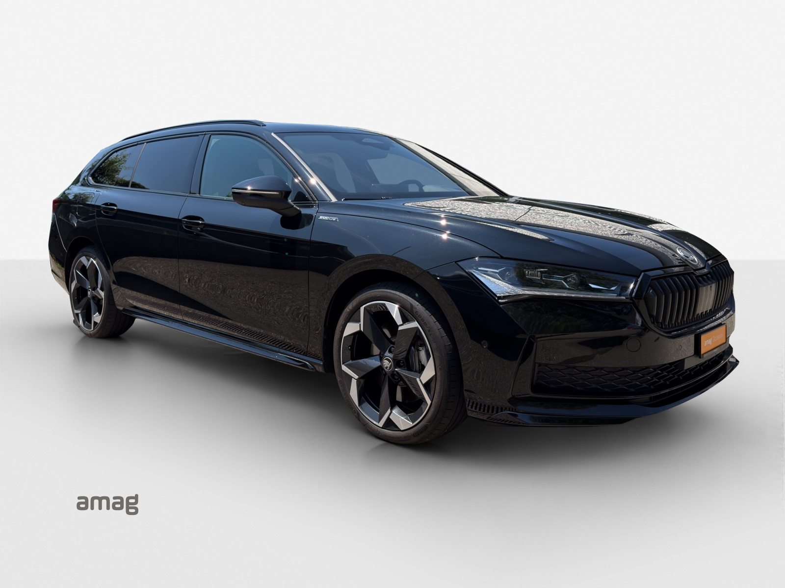 SKODA Superb iV Sportline, Hybride Intégral Essence/Électricité, Occasion / Utilisé, Automatique - 6