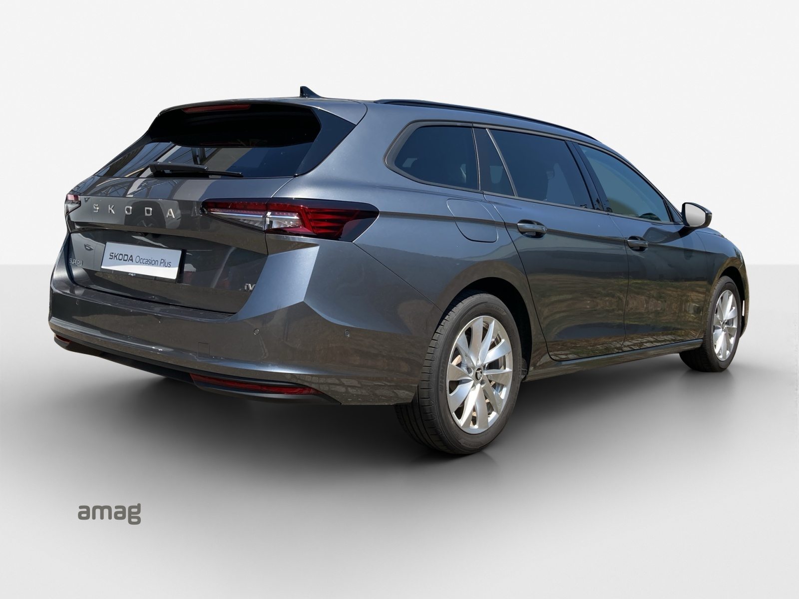 SKODA Superb iV Selection, Full-Hybrid Petrol/Electric, Second hand / Used, Automatic - 5