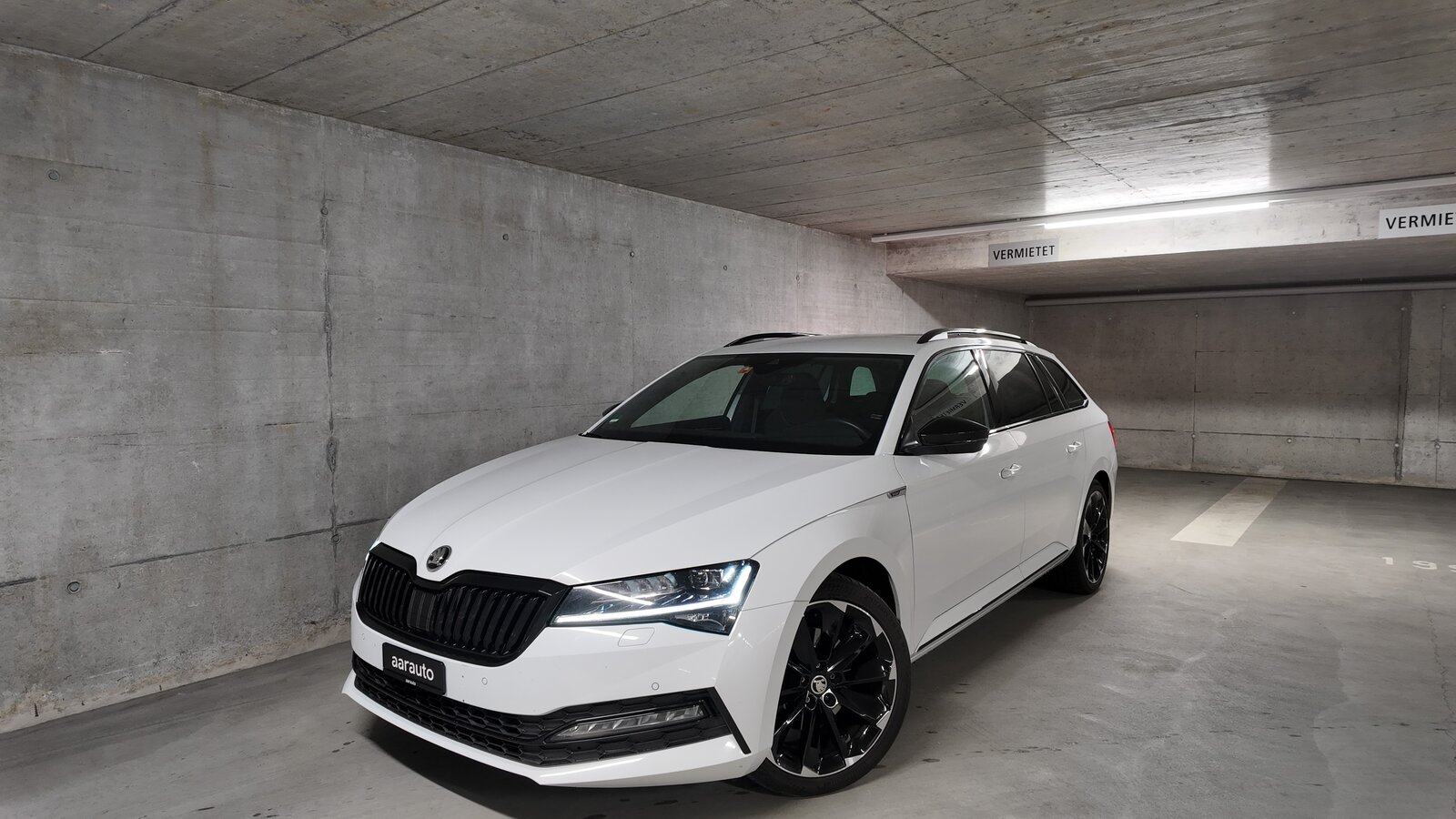 SKODA Superb Combi 2.0 TDi SportLine 4x4 DSG