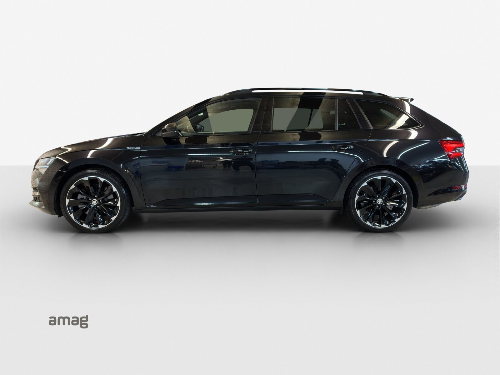 SKODA SUPERB Sportline "Light", Petrol, Second hand / Used, Automatic - 2