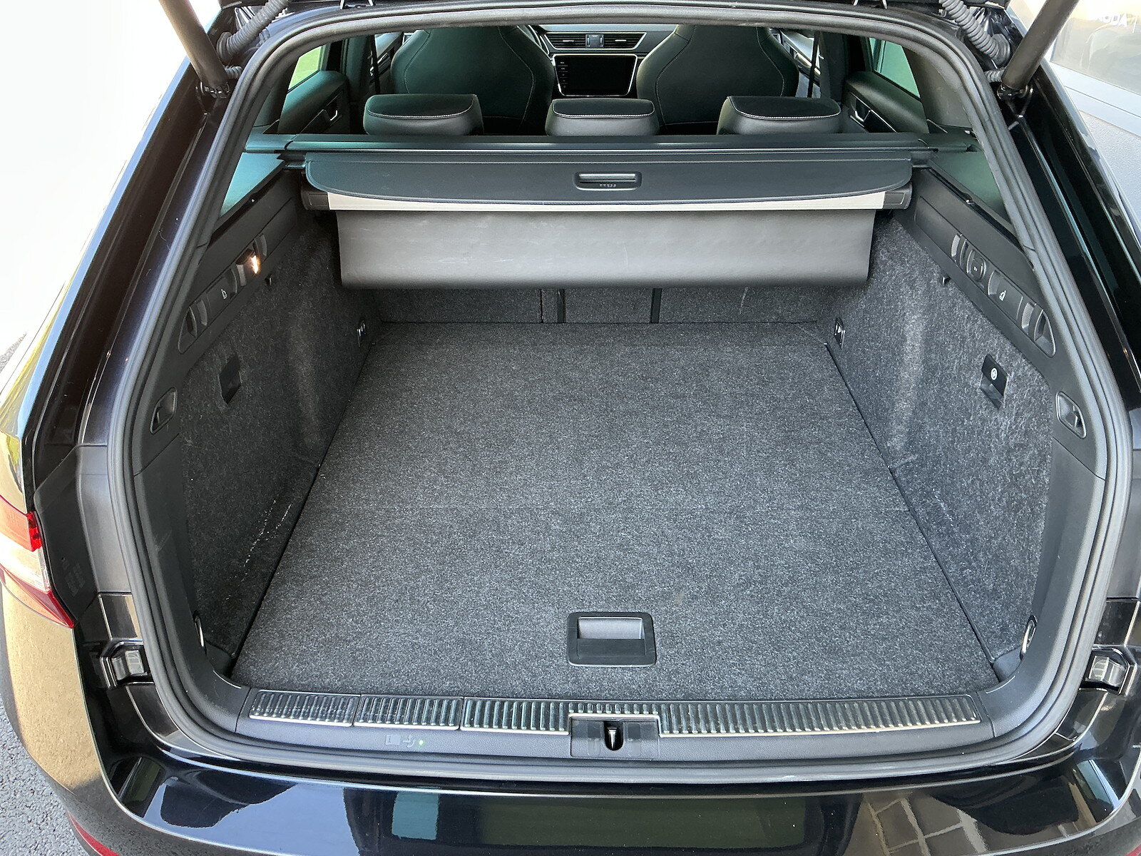 SKODA Superb Combi 2.0 TSI SportLine+ 4x4 DSG, Essence, Occasion / Utilisé, Automatique - 5