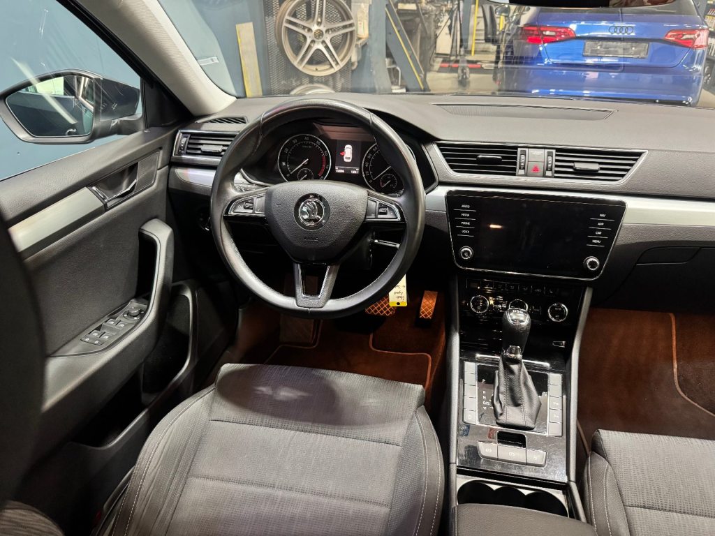 SKODA 1.5 TSI Ambition DSG, Petrol, Second hand / Used, Automatic - 7