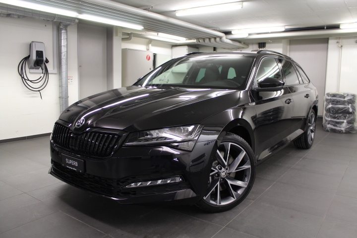 SKODA SUPERB Sportline, Petrol, Second hand / Used, Automatic - 4