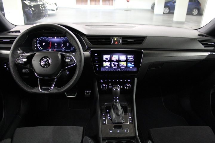 SKODA SUPERB Sportline, Petrol, Second hand / Used, Automatic - 7