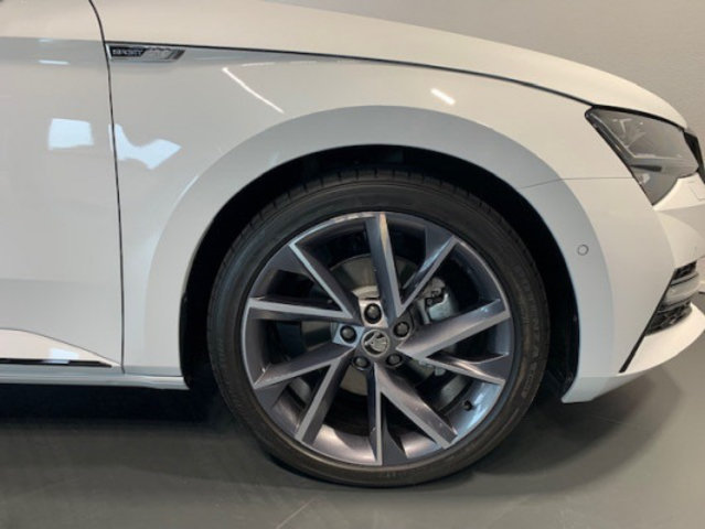 SKODA Superb 2.0 TDi SportL 4x4, Vorführwagen, Automatik - 7