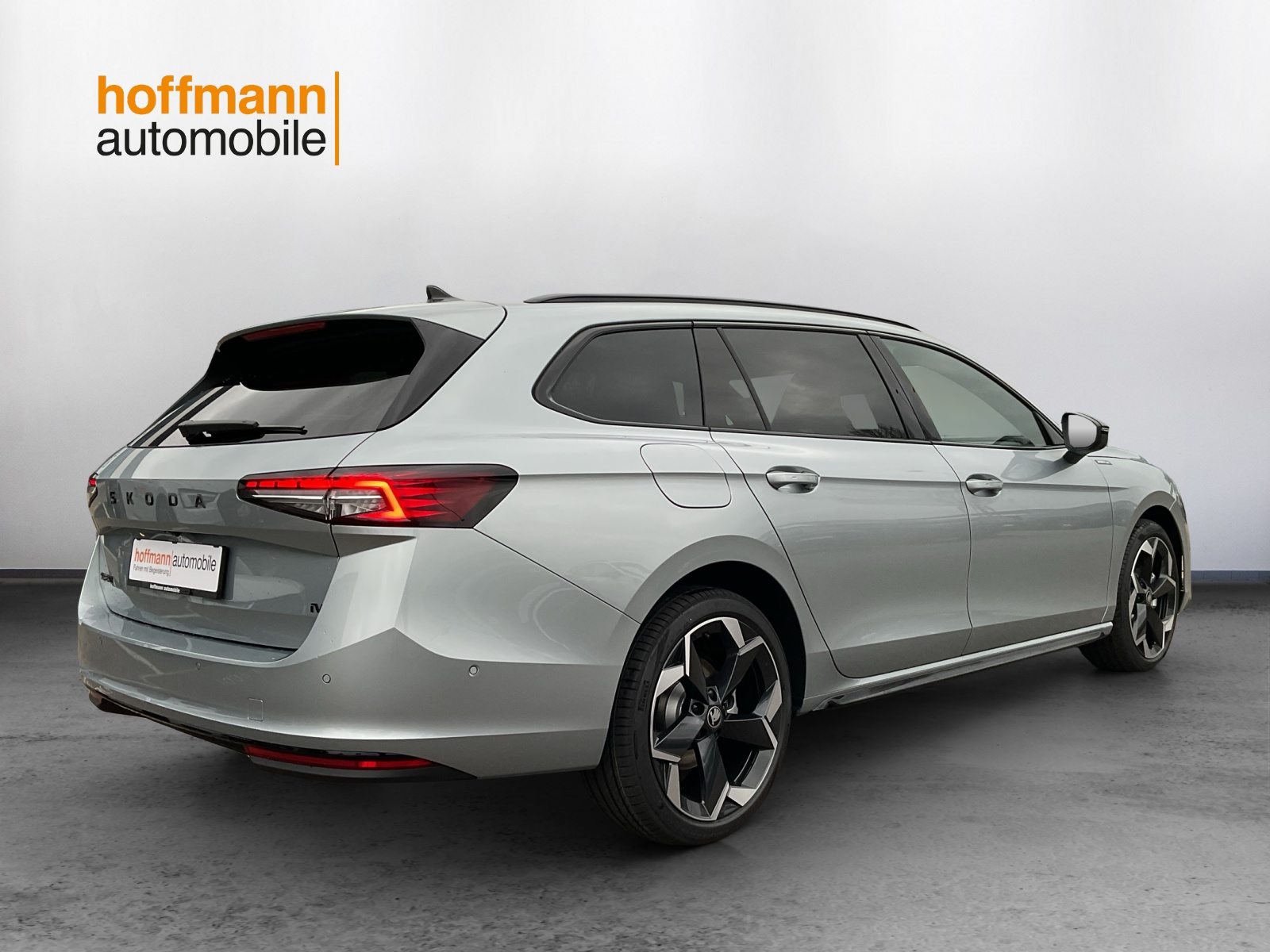 SKODA Superb iV Sportline, Hybride Intégral Essence/Électricité, Voiture de démonstration, Automatique - 4