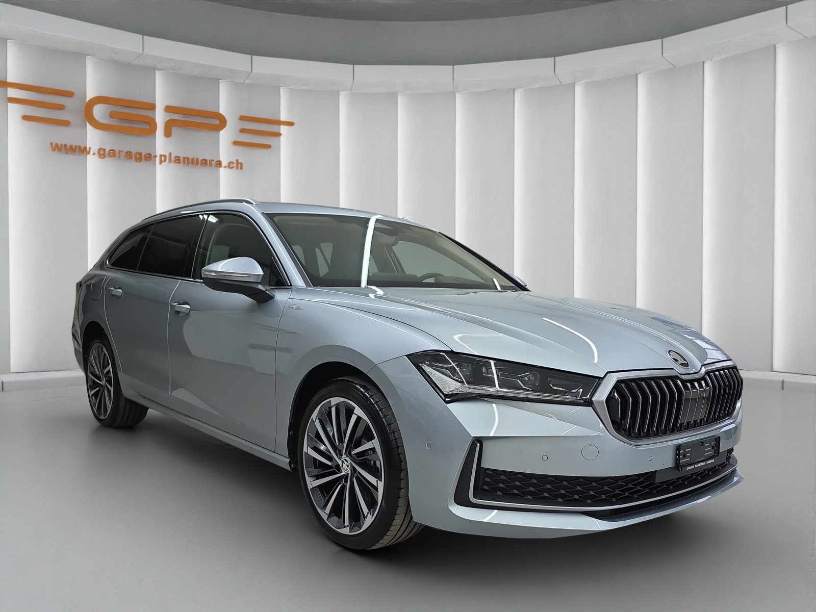 SKODA Superb Combi 2.0 TSI L & K 4x4 DSG, Essence, Voiture de démonstration, Automatique - 2