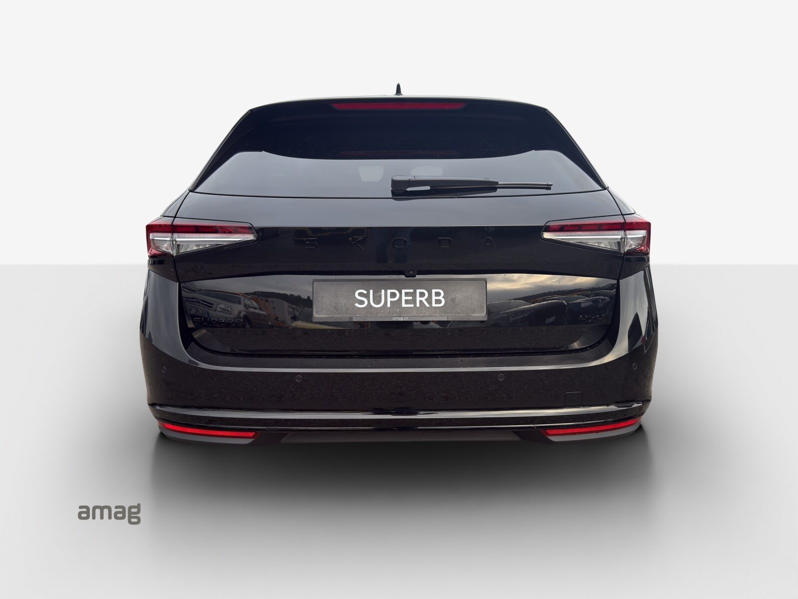 SKODA Superb Sportline, Petrol, Ex-demonstrator, Automatic - 4