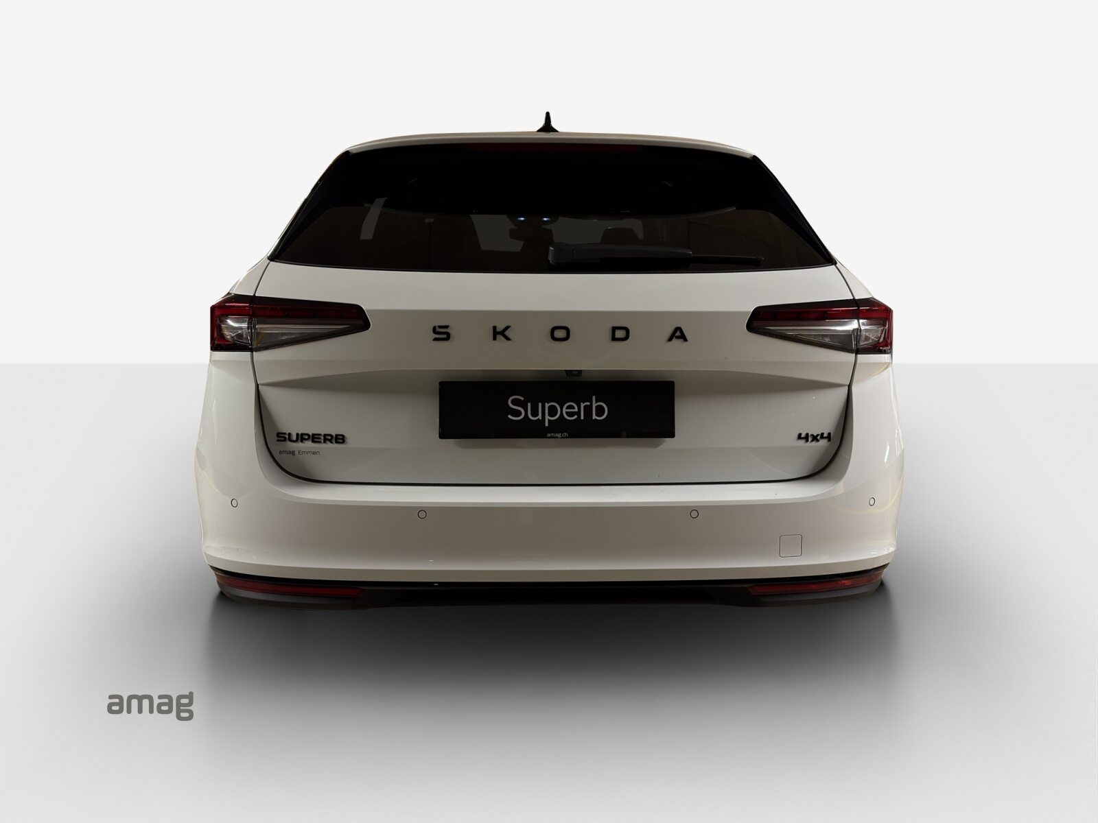 SKODA Superb Sportline, Petrol, Ex-demonstrator, Automatic - 4