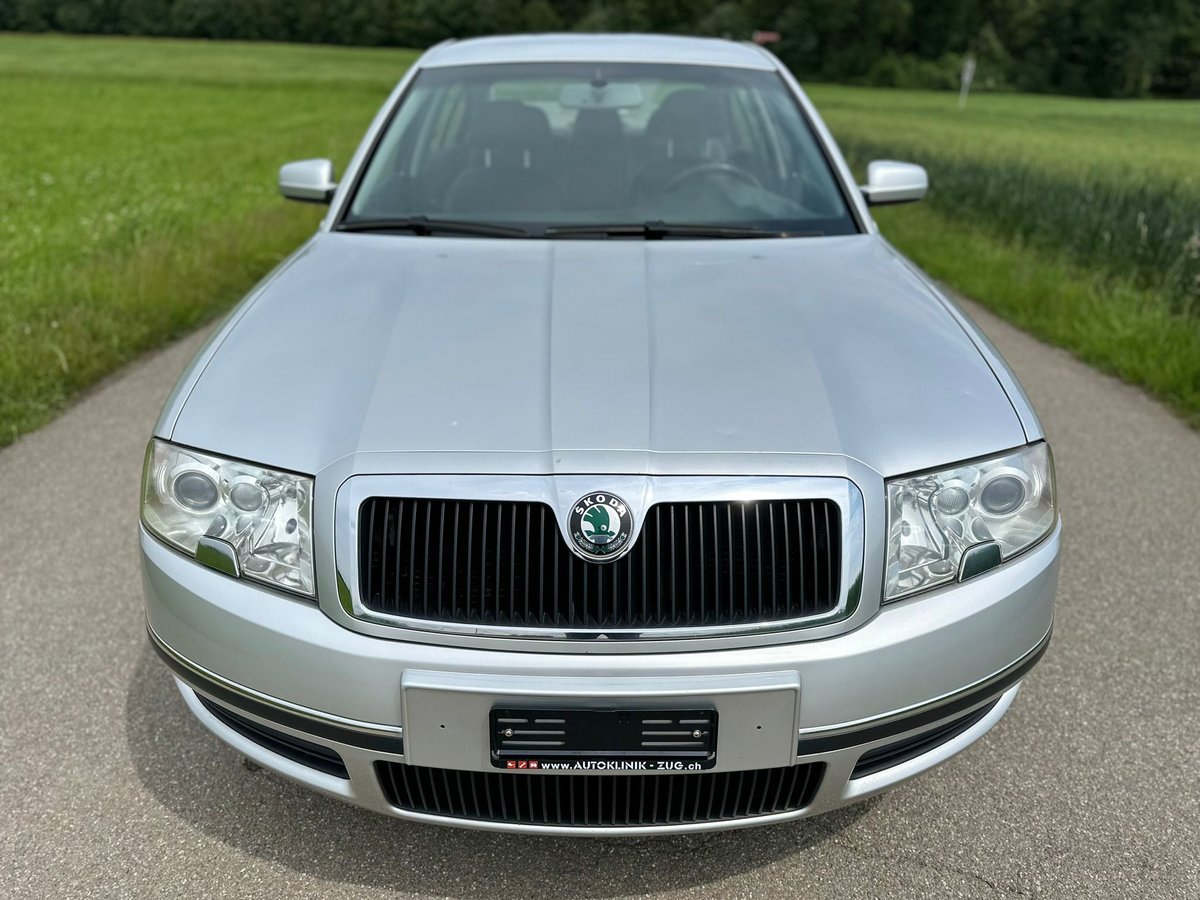 SKODA Superb 2.8 V6 Elegance, Benzin, Occasion / Gebraucht, Automat - 3
