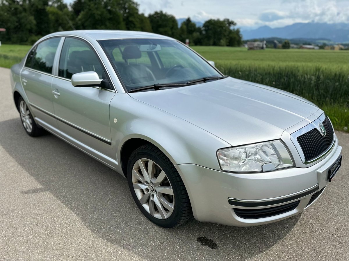 SKODA Superb 2.8 V6 Elegance, Benzin, Occasion / Gebraucht, Automat - 4